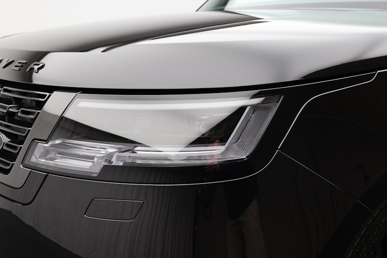 Vehicle image LAND ROVER RANGE ROVER