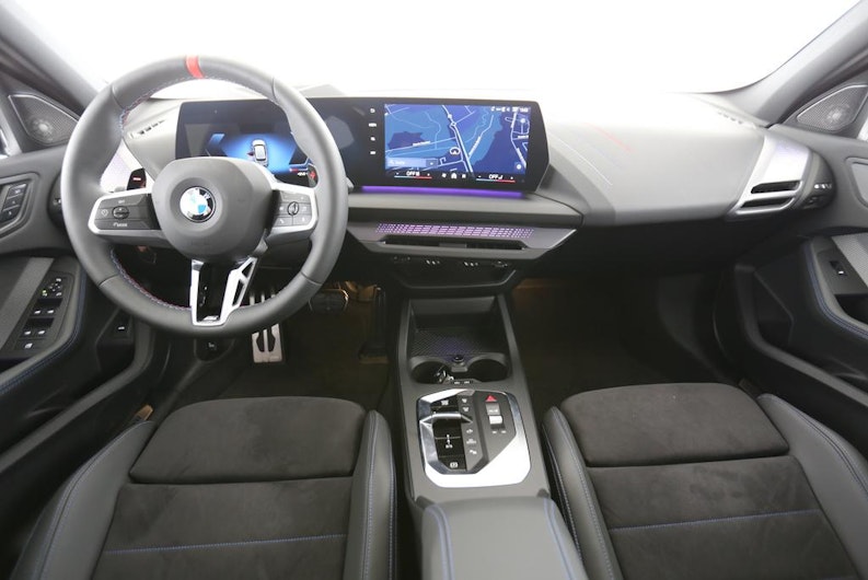 Vehicle image BMW 1 SERIES