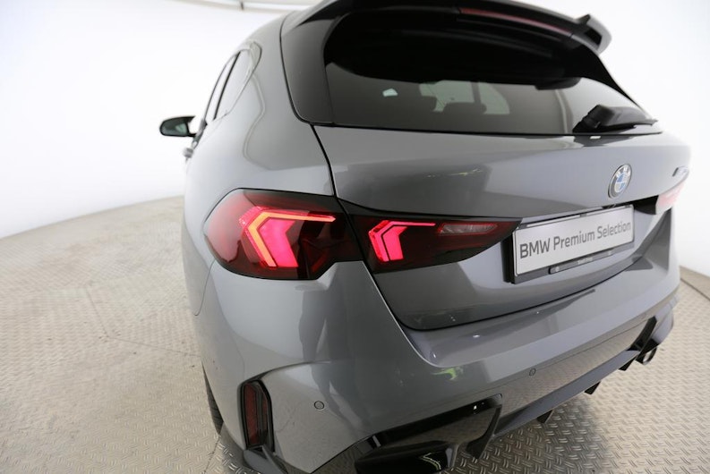 Vehicle image BMW 1 SERIES