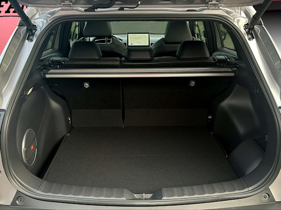 Vehicle image 6 Vehicle image 6