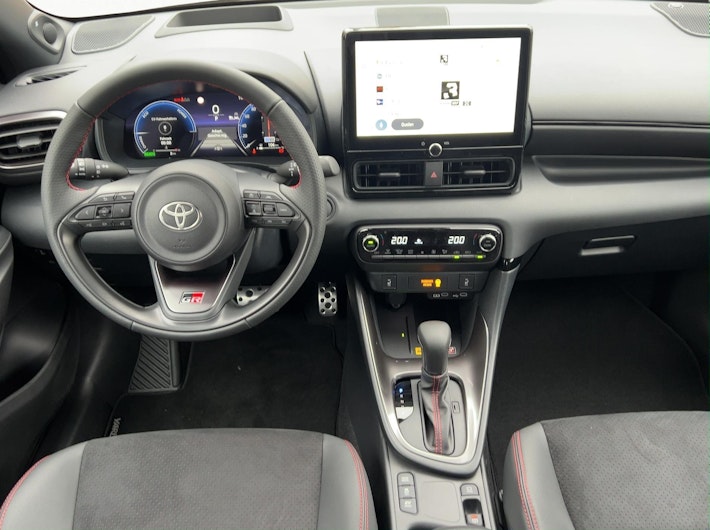 Vehicle image TOYOTA YARIS