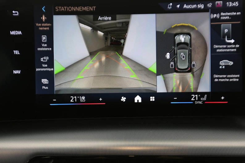 Vehicle image BMW 2 SERIES