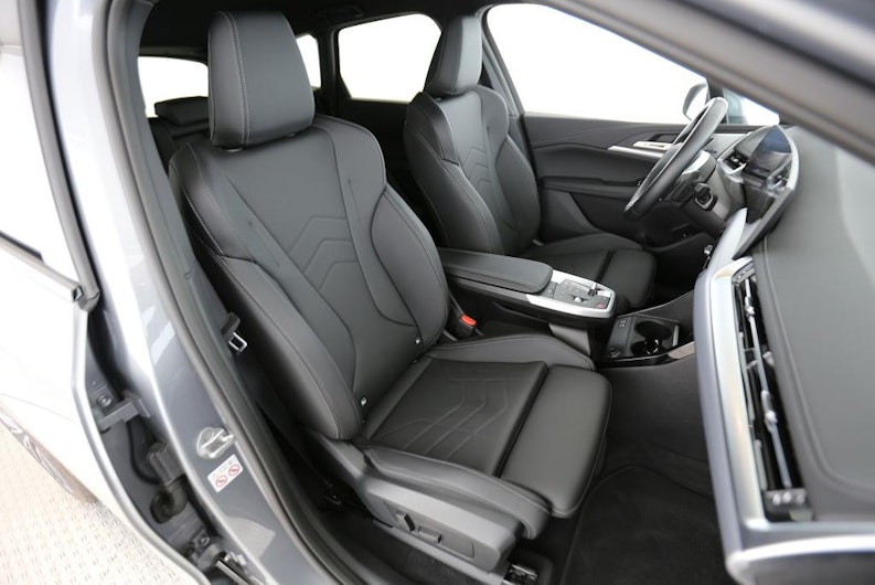 Vehicle image BMW 2 SERIES