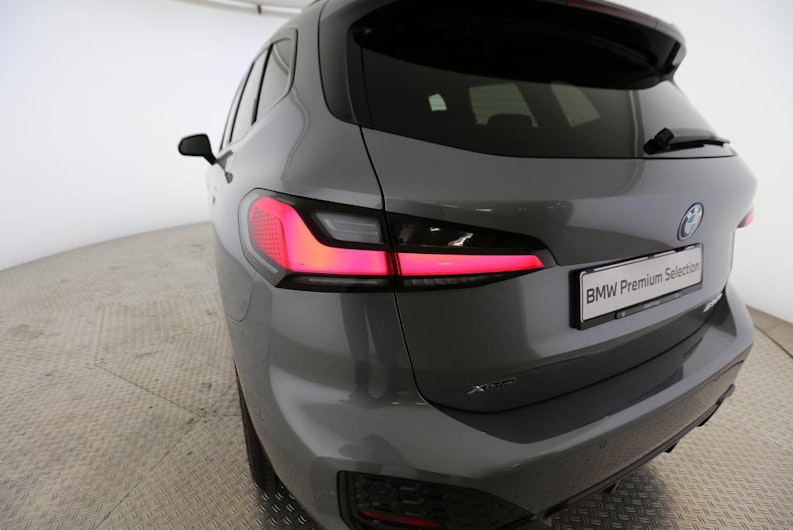 Vehicle image BMW 2 SERIES