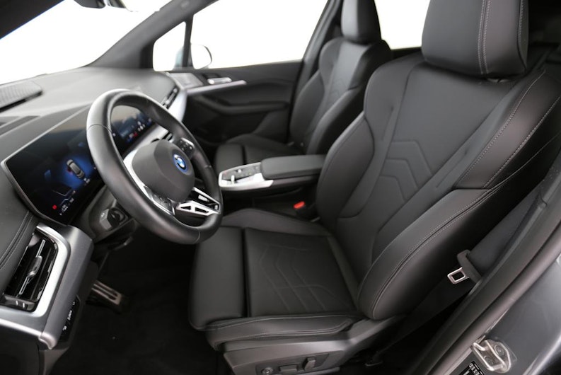 Vehicle image BMW 2 SERIES