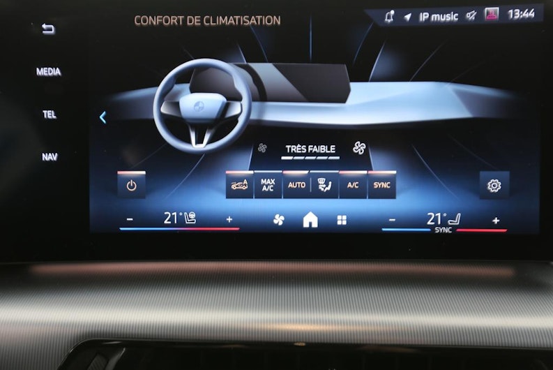 Vehicle image BMW 2 SERIES