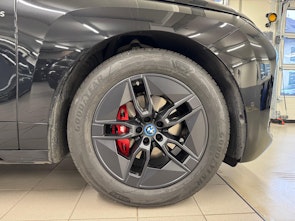 Vehicle image BMW iX xDrive60