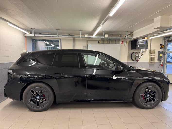 Vehicle image BMW iX