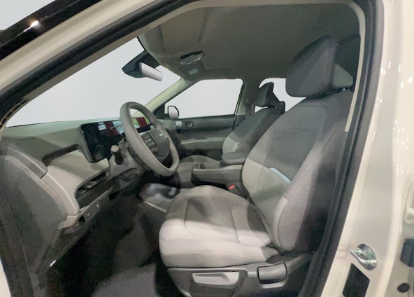 Vehicle image 4 Vehicle image 4