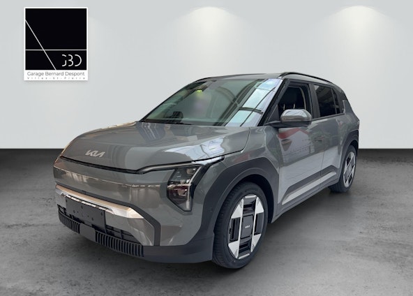 First vehicle image First vehicle image