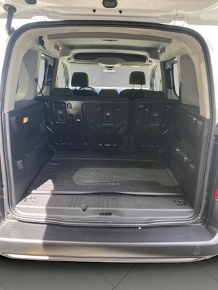 Vehicle image 5 Vehicle image 5