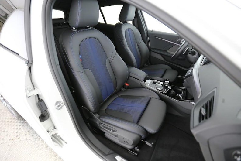 Vehicle image BMW 1 SERIES