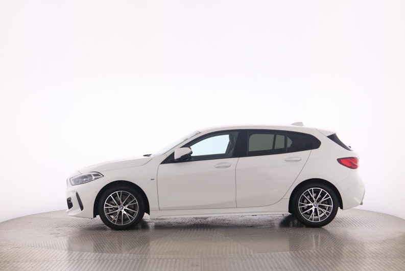 Vehicle image BMW 1 SERIES