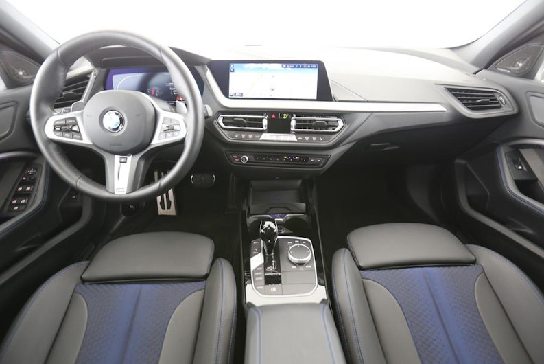 Vehicle image BMW 1 SERIES