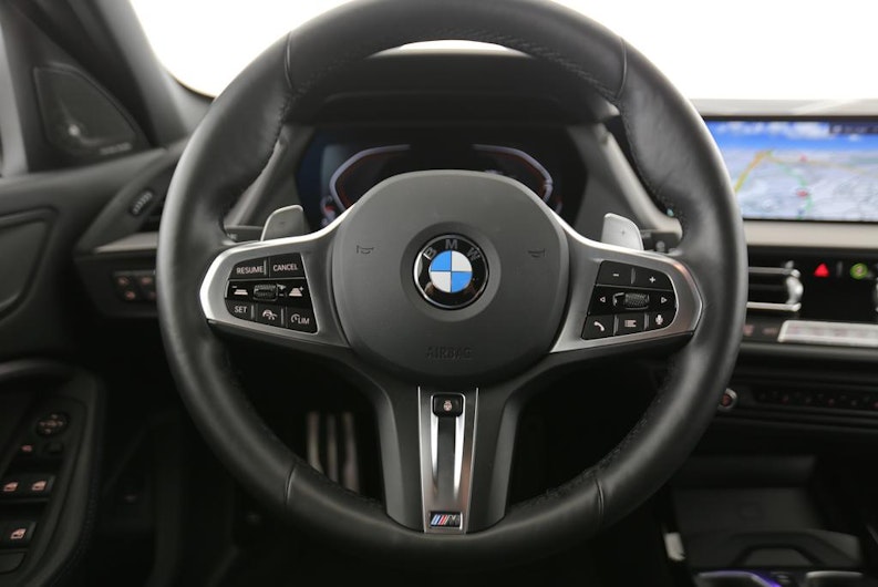 Vehicle image BMW 1 SERIES