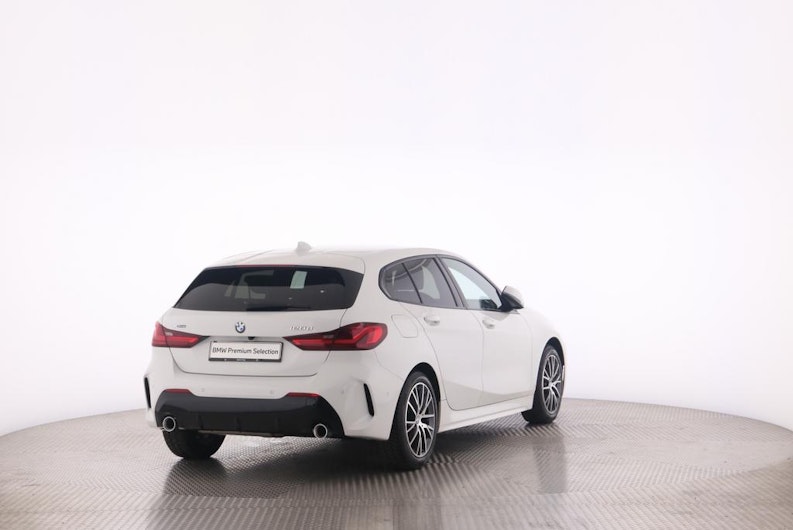 Vehicle image BMW 1 SERIES