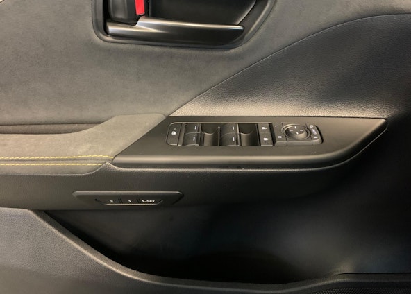 Vehicle image 6 Vehicle image 6