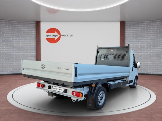 Vehicle image 4 Vehicle image 4