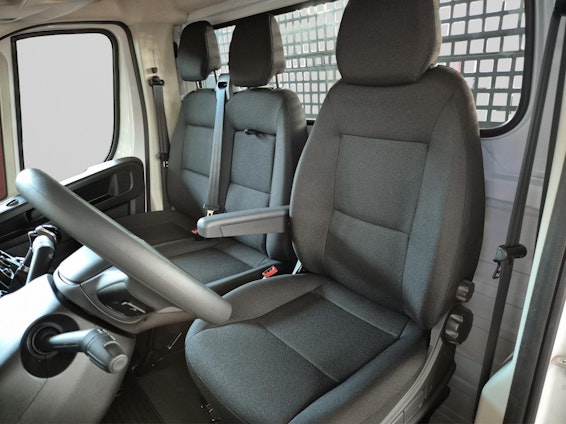 Vehicle image 8 Vehicle image 8