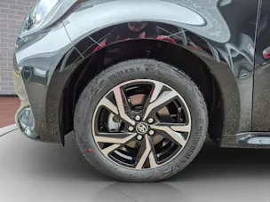 Toyota Yaris 1.5 VVT-i HSD Trend