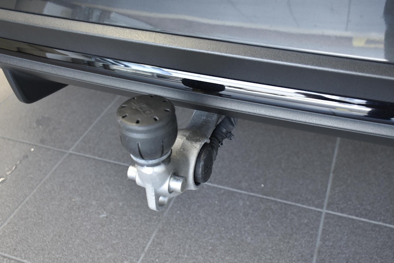 Vehicle image MERCEDES-BENZ GLC 200