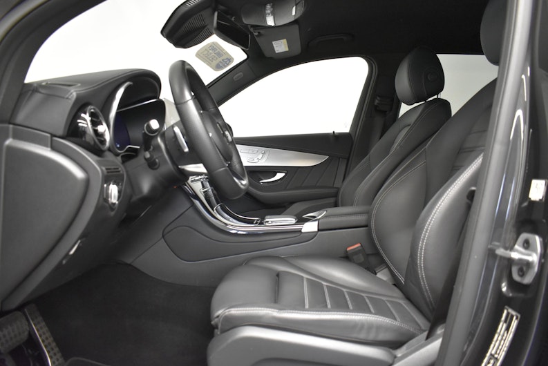 Vehicle image MERCEDES-BENZ GLC 200