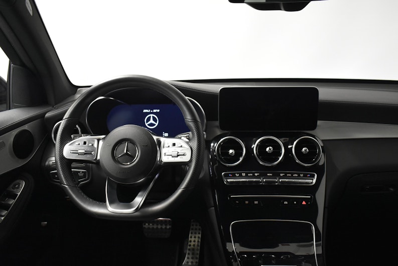 Vehicle image MERCEDES-BENZ GLC 200