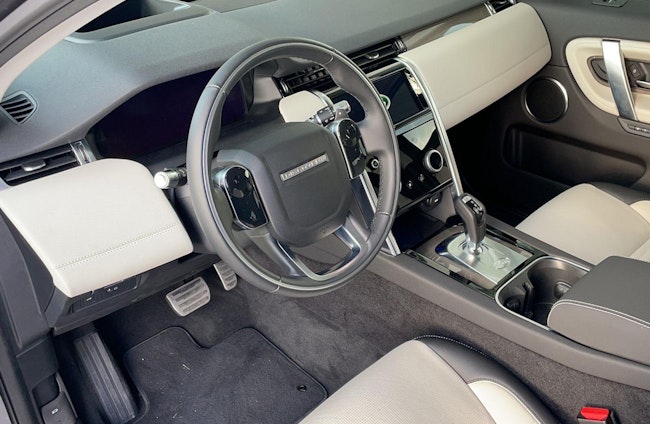 Vehicle image 4 Vehicle image 4