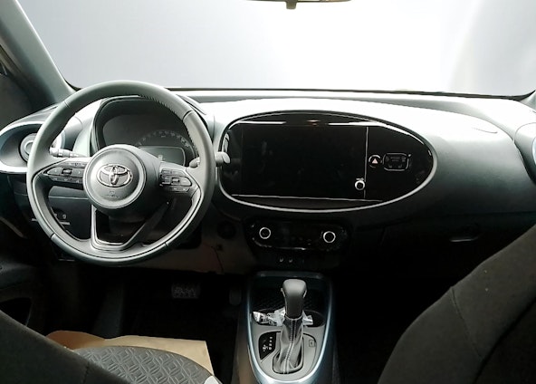 Vehicle image 8 Vehicle image 8