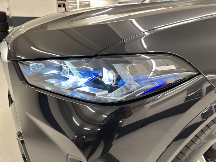 Vehicle image BMW X5