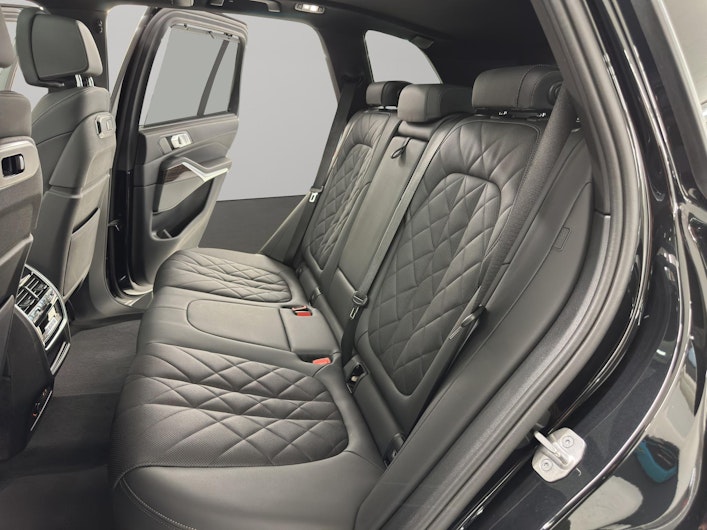 Vehicle image BMW X5