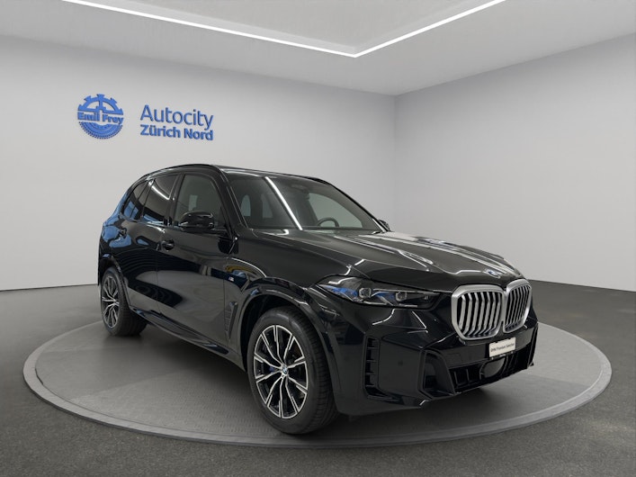 Vehicle image BMW X5