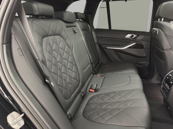 Vehicle image BMW X5