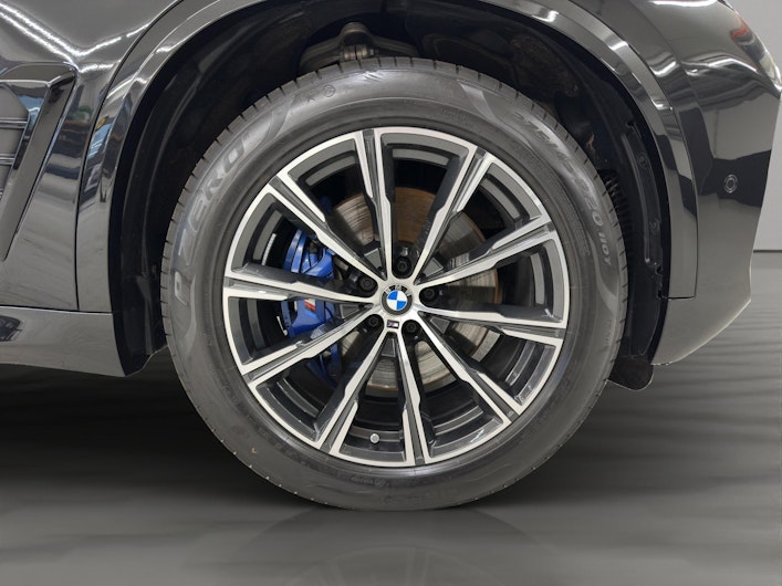 Vehicle image BMW X5