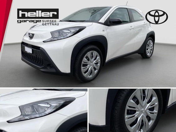 First vehicle image