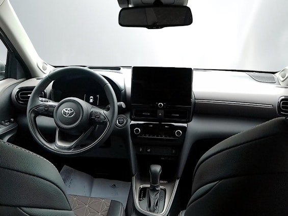 Vehicle image 7