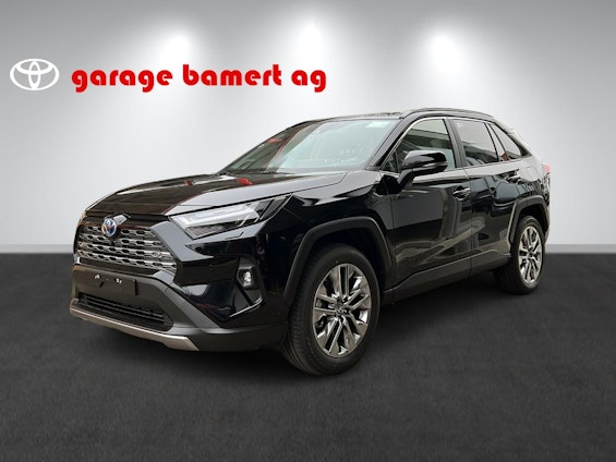 First vehicle image