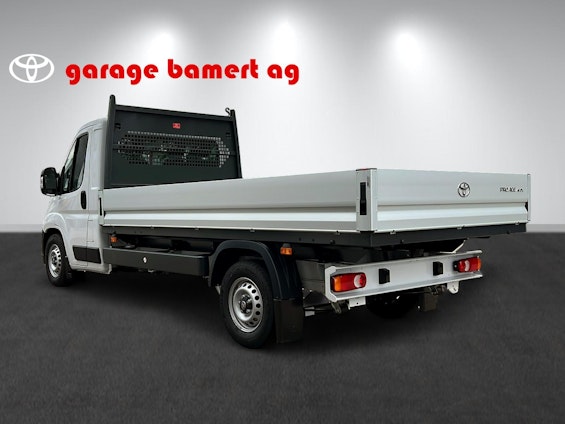 Vehicle image 3 Vehicle image 3