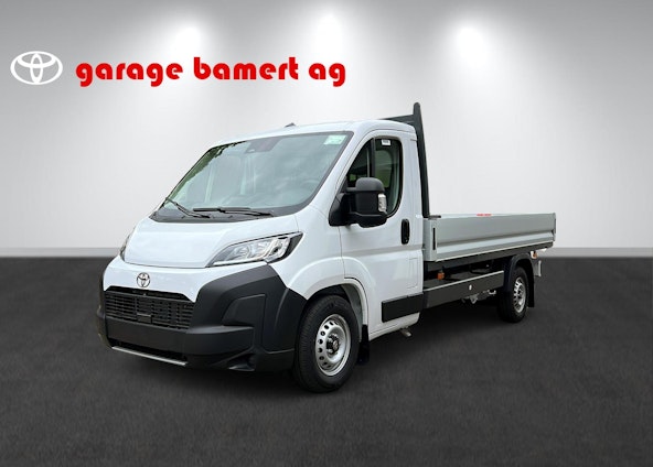 First vehicle image First vehicle image