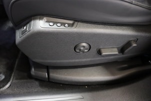 Vehicle image DS AUTOMOBILES 7 Crossback 1.6 E-Tense Louvre 4x4