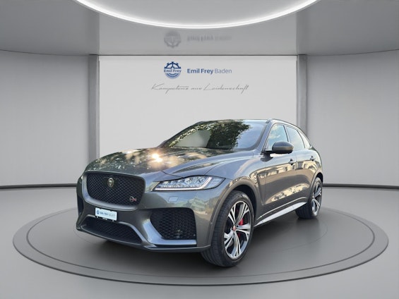 First vehicle image