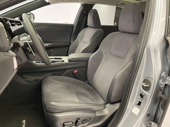 Vehicle image 8 Vehicle image 8