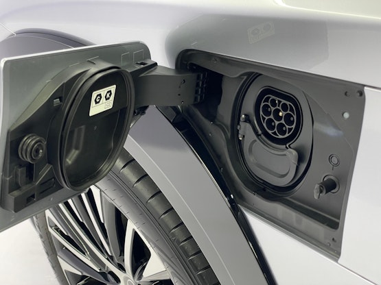 Vehicle image 18 Vehicle image 18