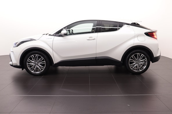Vehicle image 3
