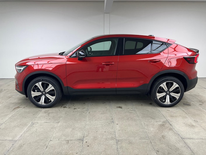 Vehicle image VOLVO C40