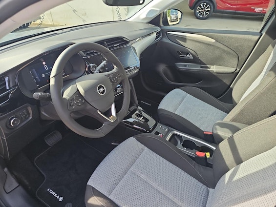 Vehicle image 15 Vehicle image 15