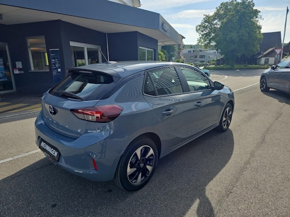 Vehicle image 30 Vehicle image 30