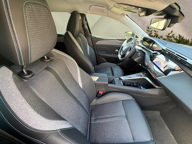 PEUGEOT 308 1.2 Hybrid Allure