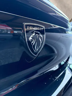 PEUGEOT 308 1.2 Hybrid Allure