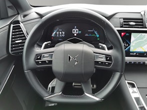 Vehicle image DS AUTOMOBILES DS7 Crossback 1.6 E-Tense So Chic 4x4